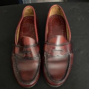 G.H. Bass & Co. WEJUNS MADE IN USA MENS SIZE 9.5 B Burgundy Leather Loafers EUC